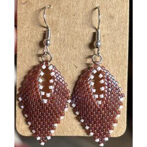 Peyote‎ Leaf Earrings Reddish Iridescent